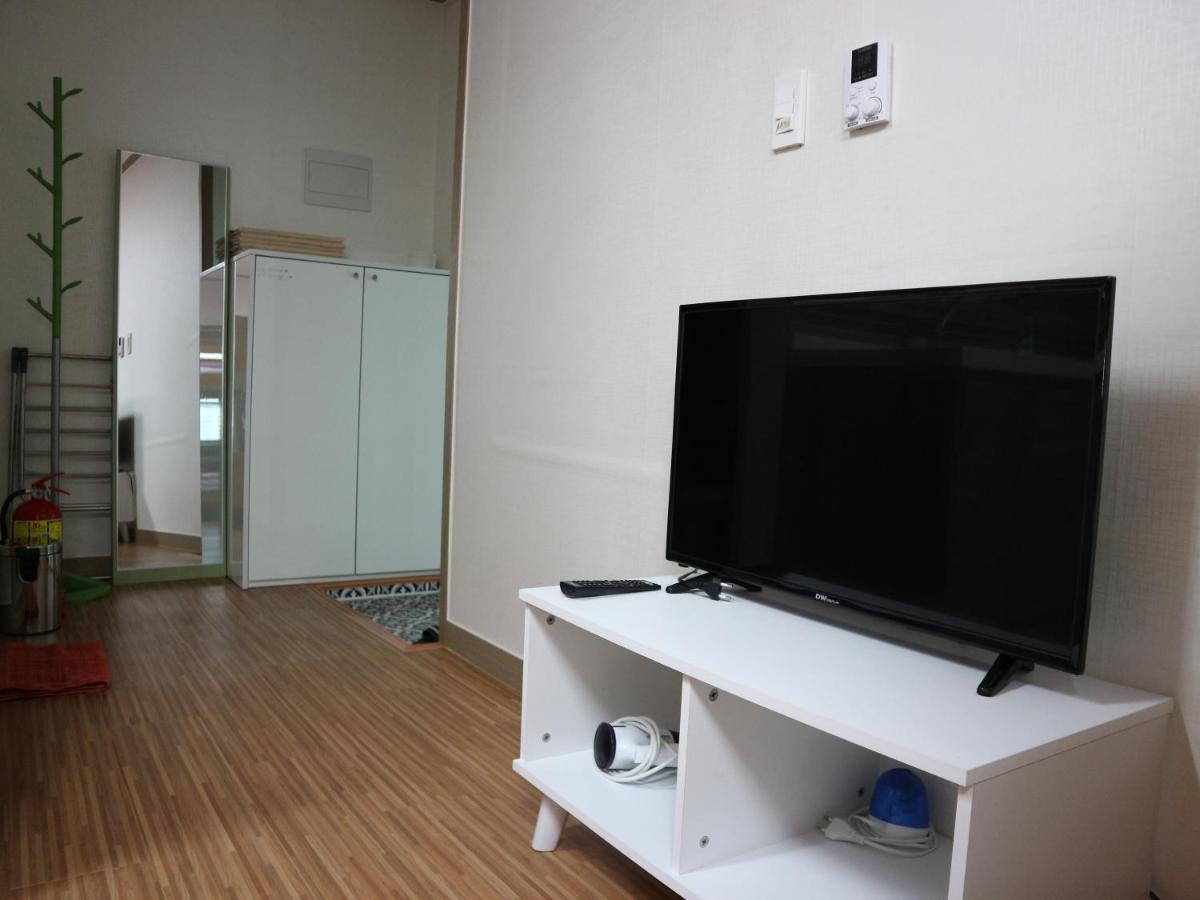 Blue Island Guesthouse Seogwipo Exterior photo